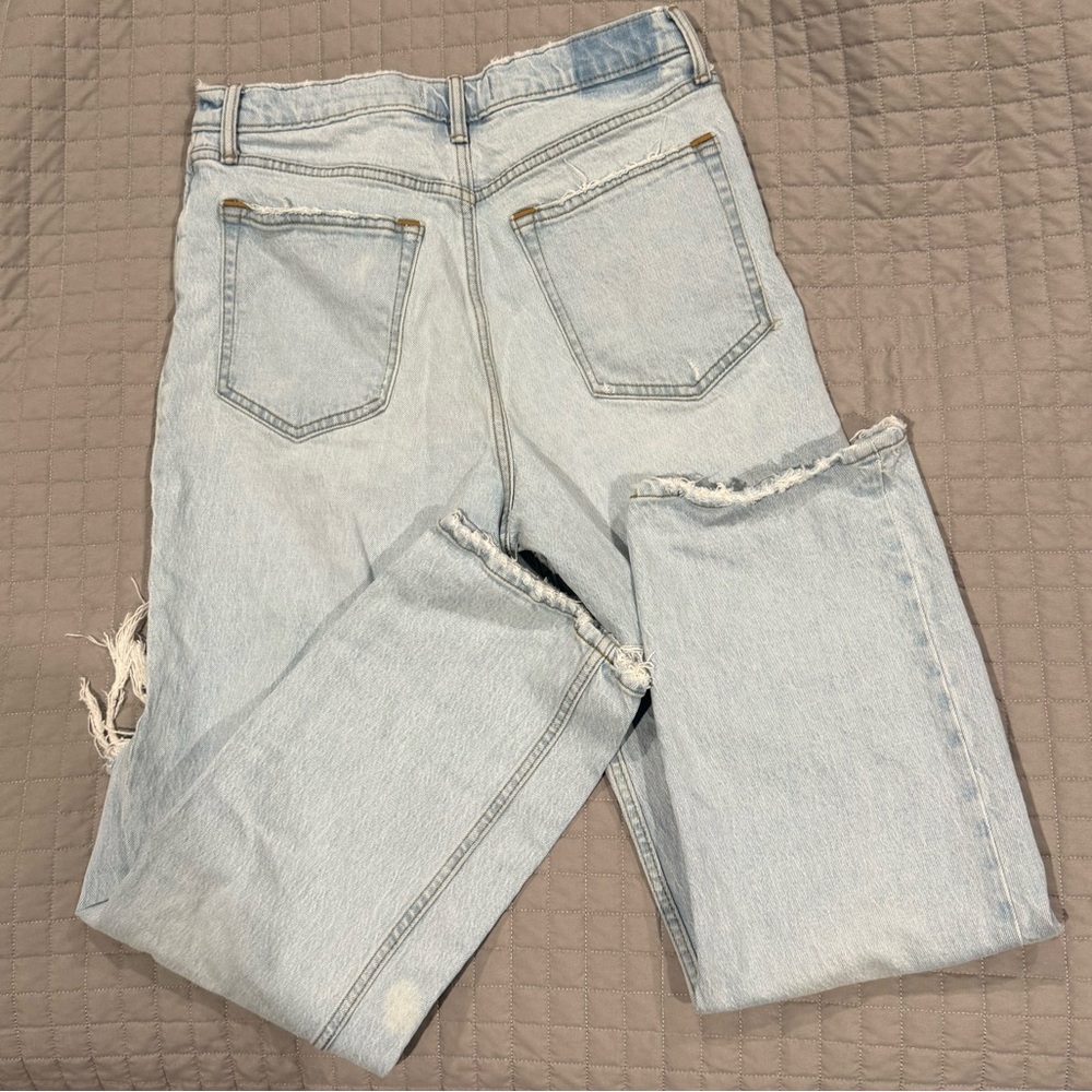 Abercrombie & Fitch Light Wash Straight Leg Jeans - Picture 4 of 4